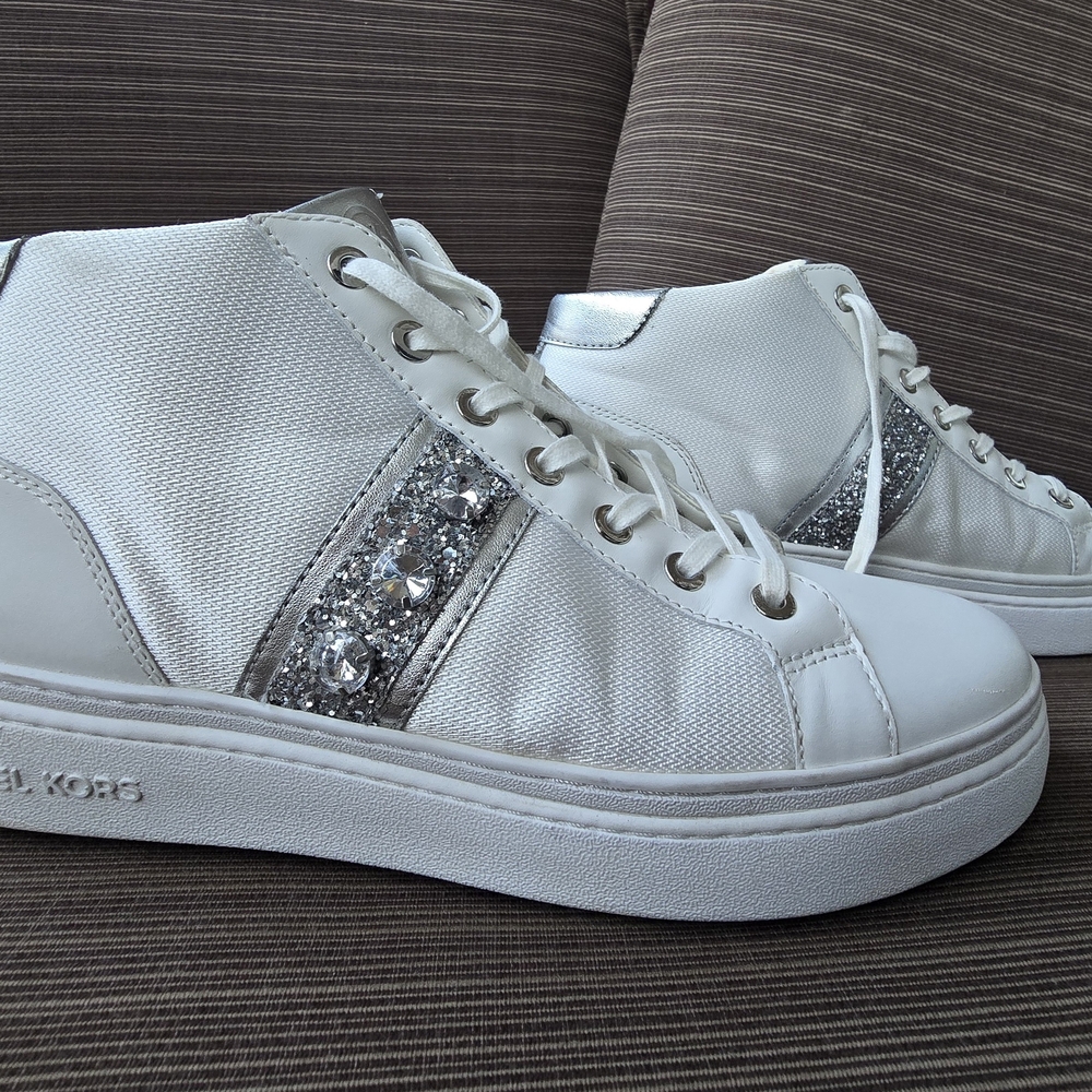 Michael Kors Sparkle High-Top Sneakers — Rare Find!
Size: 9.5M